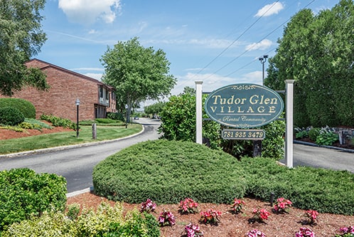 Woburn apartment, Burlington apartment Tudor Glen VIllage
